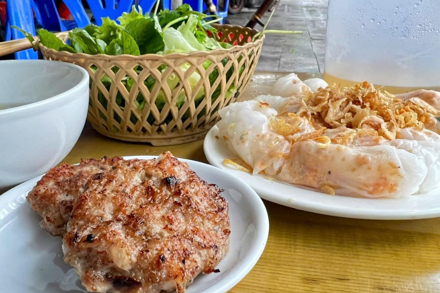 Banh cuốn bún chả Dũng Hiệp – quán ăn sáng Bắc giữa lòng Sầm Sơn